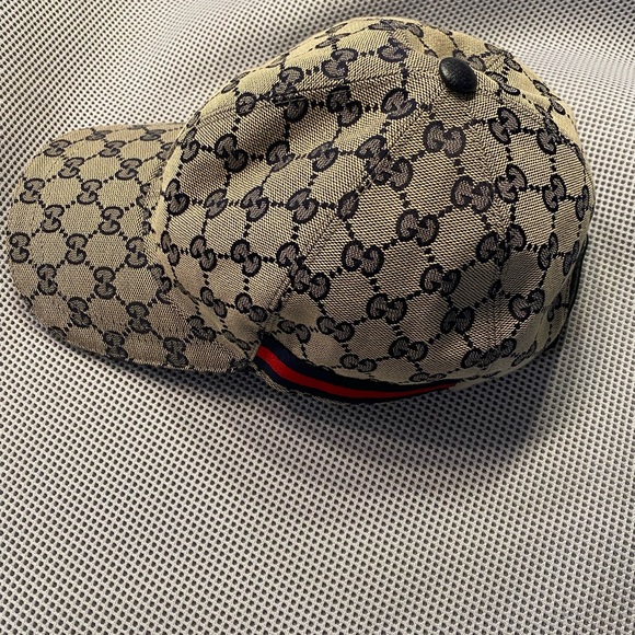 GUCCI SNAPBACK (BLUE MONOGRAM) - Picture 4 of 15